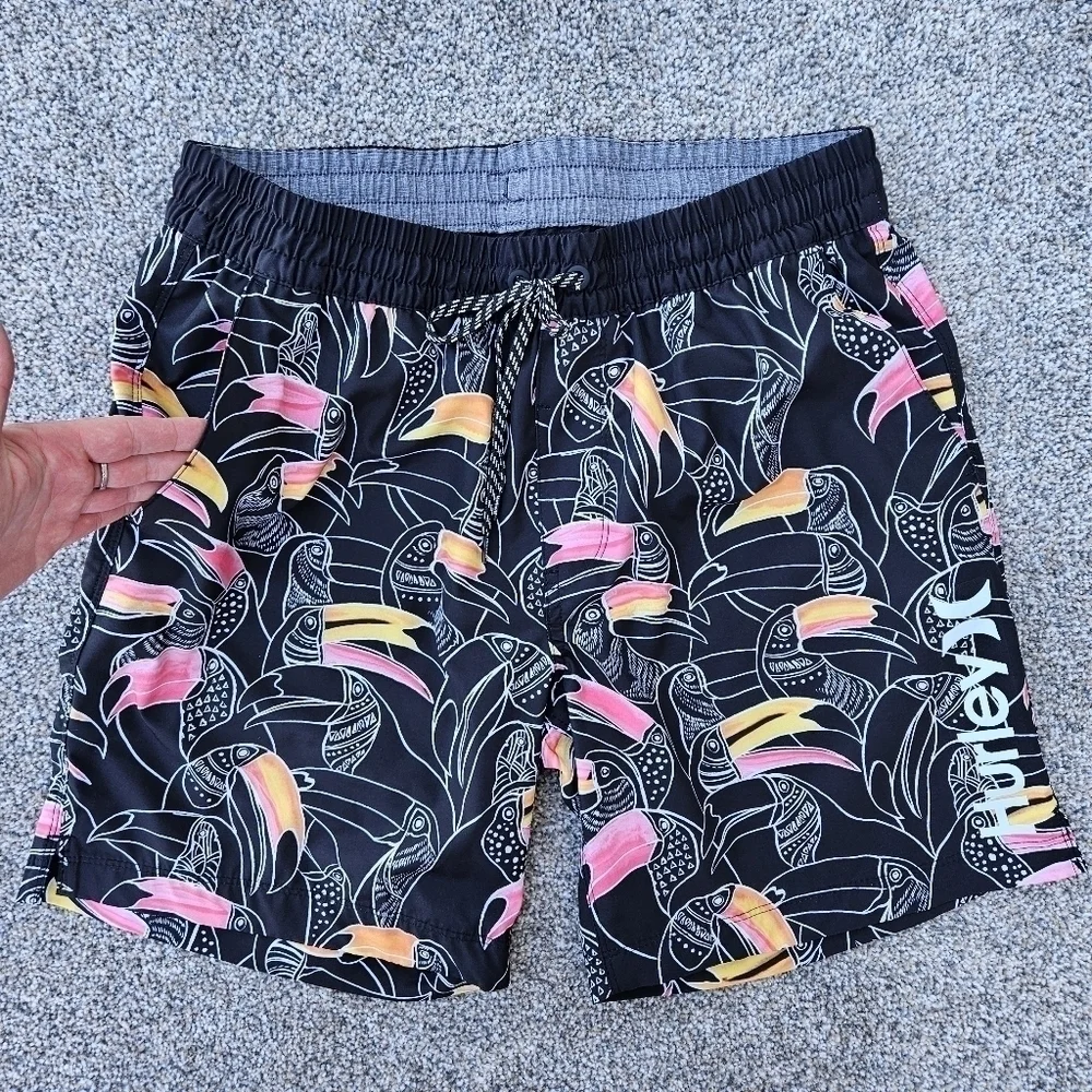 Hurley Party Pack Volley Swim Shorts Trunks Hawaiian Tropical Casual Mens Medium